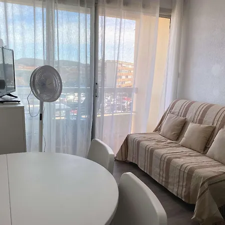 Апартаменты T1 A 5 Min Des Thermes, 2*, Balcon, Cuisine Equipee, Proche Commerces - Fr-1-553-179 Баларук-ле-Бен