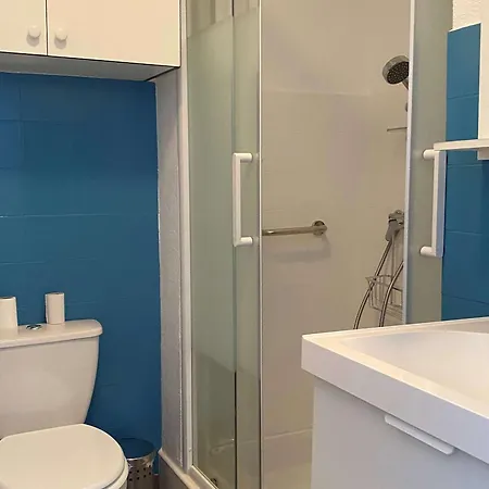 T1 A 5 Min Des Thermes, 2*, Balcon, Cuisine Equipee, Proche Commerces - Fr-1-553-179 Баларук-ле-Бен